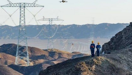 砥砺奋进七十载 天山南北谱华章 | 新疆“风光”点亮万家灯火