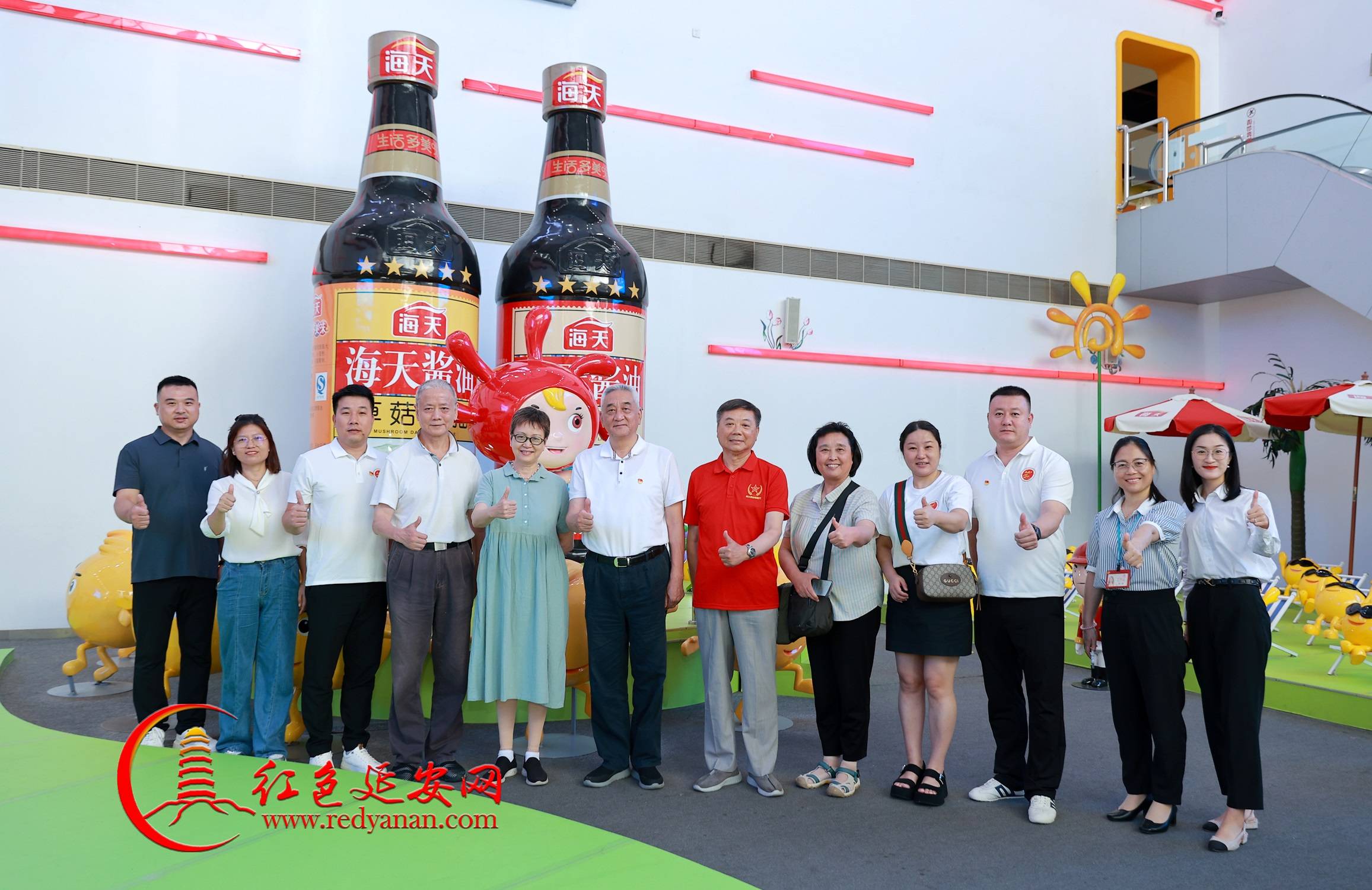 压舱石故事汇考察团走进海天味业